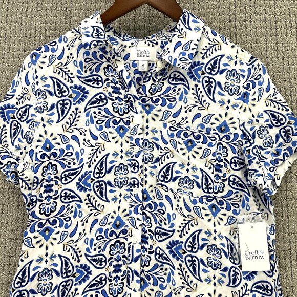 Croft & Barrow Shirt Womens Size XS White Blue Button Up Short Sleeve Paisley - Picture 3 of 10